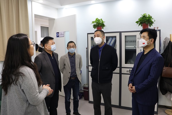5+封面.JPG