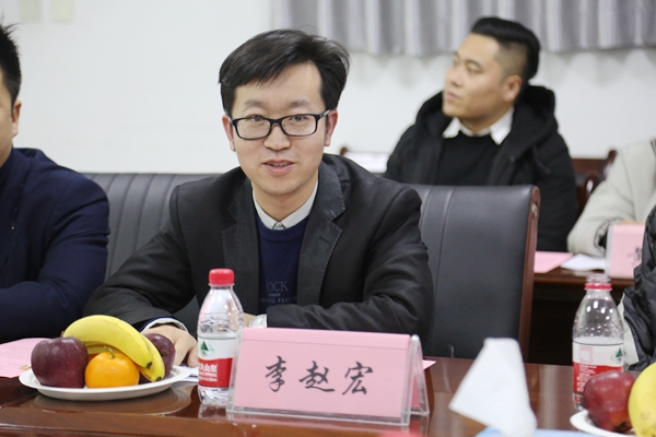 5.优秀校友代表发言.jpg
