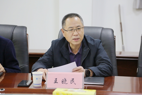 王晓民副院长介绍js5金沙2004cm.JPG