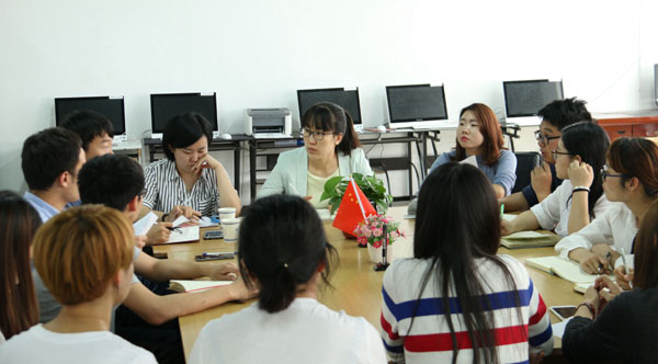 4.班主任座谈会.JPG