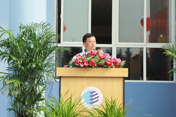 6.js5金沙2004cm黄剑锋副校长讲话.JPG