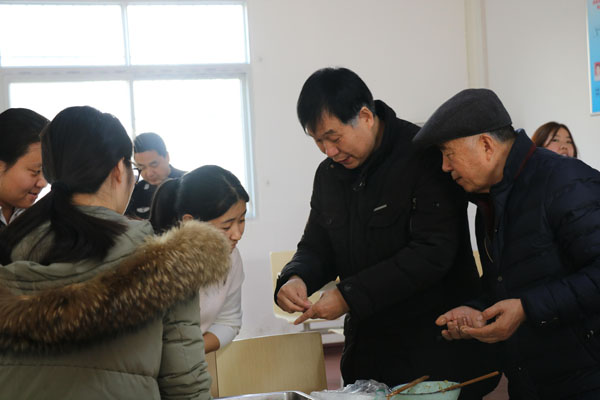 7.南老师分享包饺子的技巧.jpg