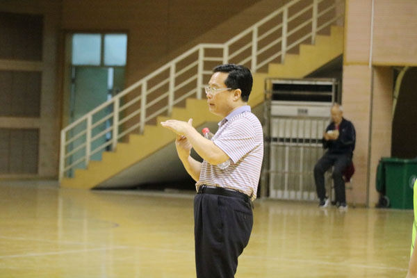 4.郭院长现场指导.jpg