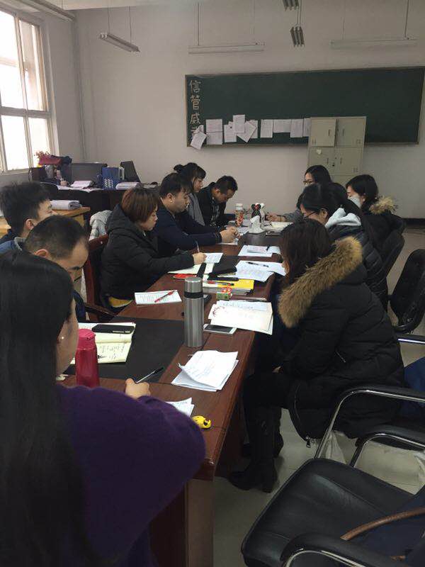 教工支部学习文件精神2.jpg 教工支部学习文件精神2.jpg